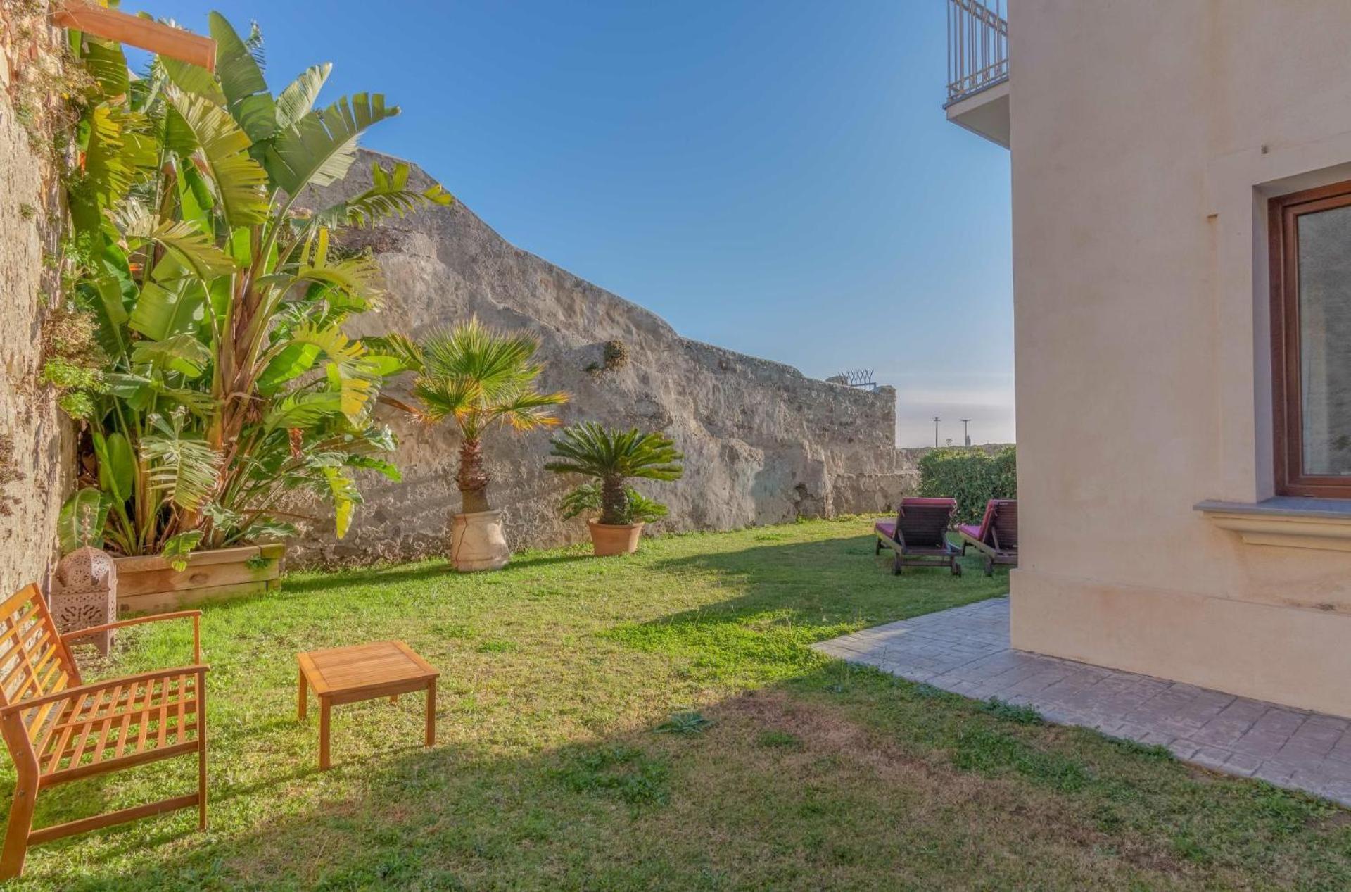 Apartamentos La Residencia Tarifa Luaran gambar